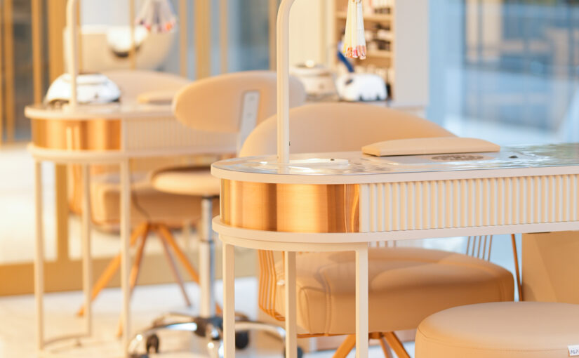 Detailansicht eines hochwertigen Maniküre Arbeitsplatzes für Nagelstudio oder Beauty Salon.